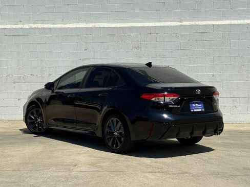 Used 2026 Toyota Corolla SE w/ SE Package FWD image 4