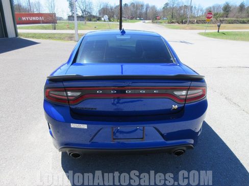 Used 2021 Dodge Charger Scat Pack RWD image 5