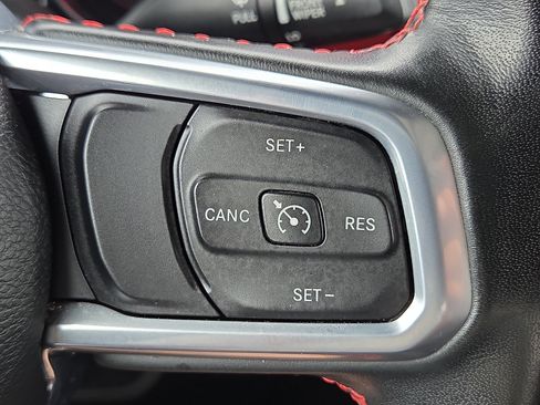 Used 2022 Jeep Gladiator Rubicon w/ LED Lighting Group AWD/4WD image 22