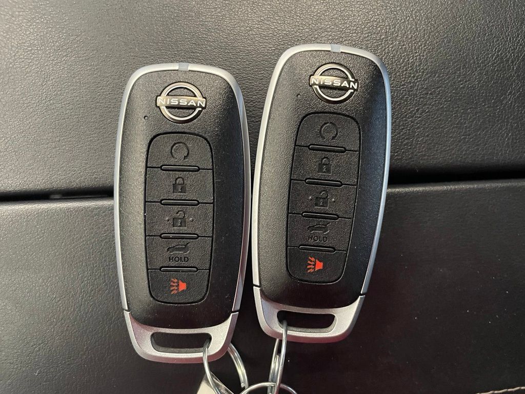 Certified 2024 Nissan Rogue Platinum FWD image 19