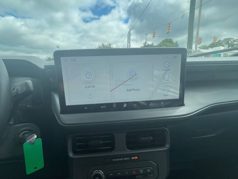 New 2025 Ford Maverick XL image 12