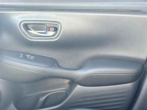 New 2026 Honda HR-V EX-L image 21