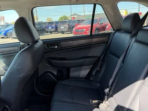 Used 2019 Subaru Outback 2.5i Limited AWD/4WD image 16