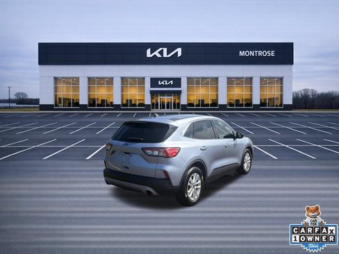 Used 2022 Ford Escape SE w/ Convenience Package FWD image 6