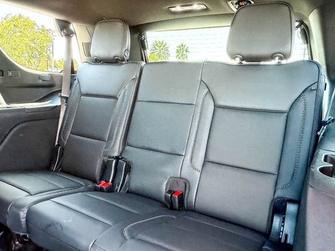 Used 2025 GMC Yukon Denali w/ Sun & Power Step Package AWD/4WD image 40