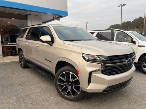 Certified 2021 Chevrolet Suburban RST w/ Rear Media and Nav Package image 13