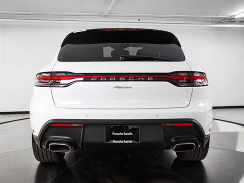 Certified 2026 Porsche Macan AWD/4WD image 6