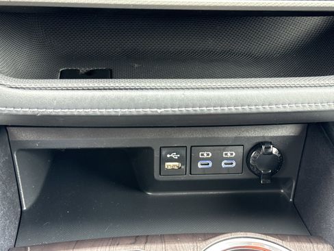 Used 2022 Toyota Highlander Platinum image 32