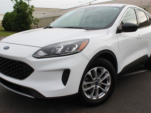 Used 2022 Ford Escape SE image 13