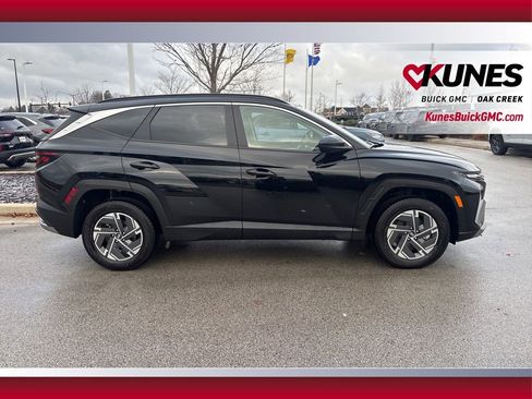 Used 2025 Hyundai Tucson Blue image 4