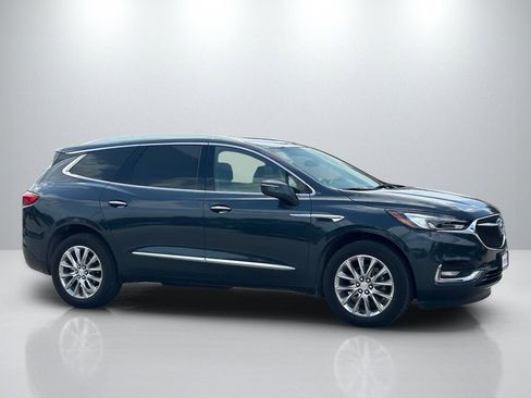 Used 2020 Buick Enclave Essence w/ Sound and Sites Package FWD image 4