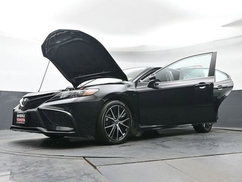 Used 2023 Toyota Camry SE w/ Cold Weather Package AWD/4WD image 45