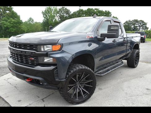 Used 2019 Chevrolet Silverado 1500 Custom Trail Boss w/ Custom Convenience Package AWD/4WD image 1