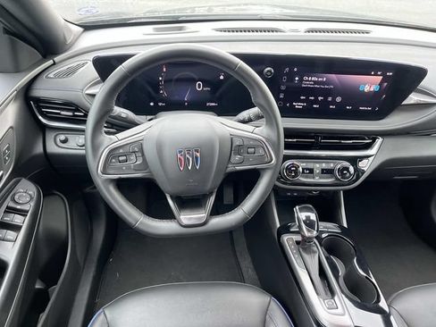 Used 2025 Buick Envista Sport Touring FWD image 12
