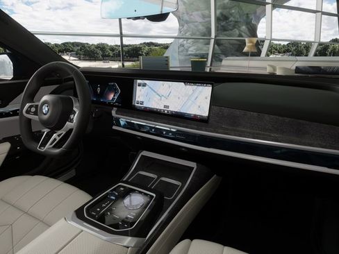 New 2026 BMW 740i xDrive w/ Executive Package image 41