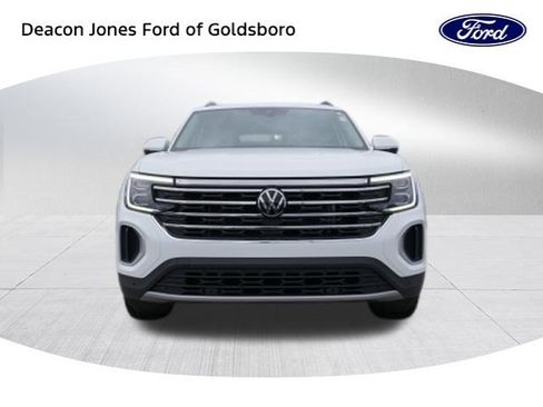 Used 2024 Volkswagen Atlas SE image 8