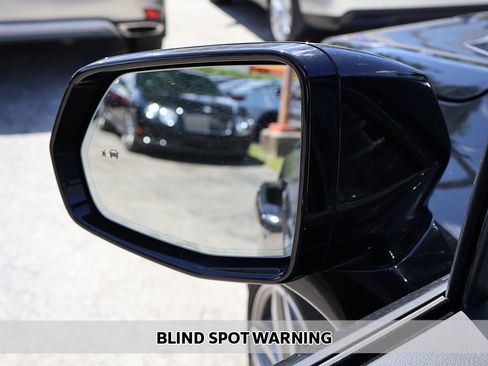 Used 2023 Cadillac XT4 Sport image 4