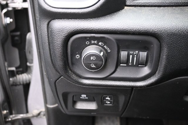 Used 2026 RAM 1500 Laramie AWD/4WD image 17