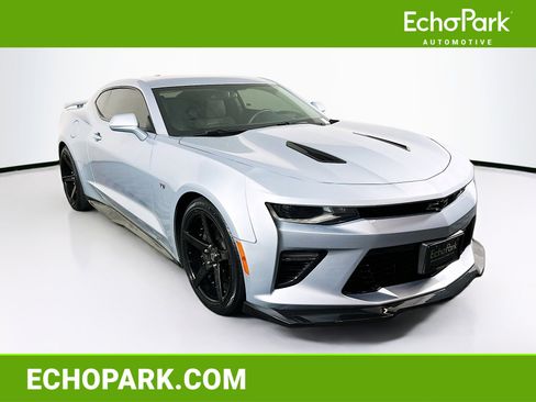 Used 2017 Chevrolet Camaro SS image 1