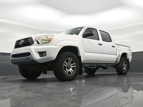 Used 2012 Toyota Tacoma PreRunner w/ SR5 Pkg RWD image 23