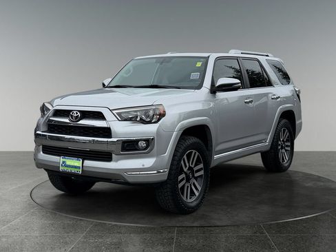Used 2016 Toyota 4Runner Limited AWD/4WD image 4