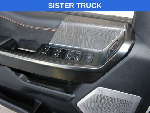 Used 2024 Ford F250 Platinum w/ FX4 Off-Road Package image 19