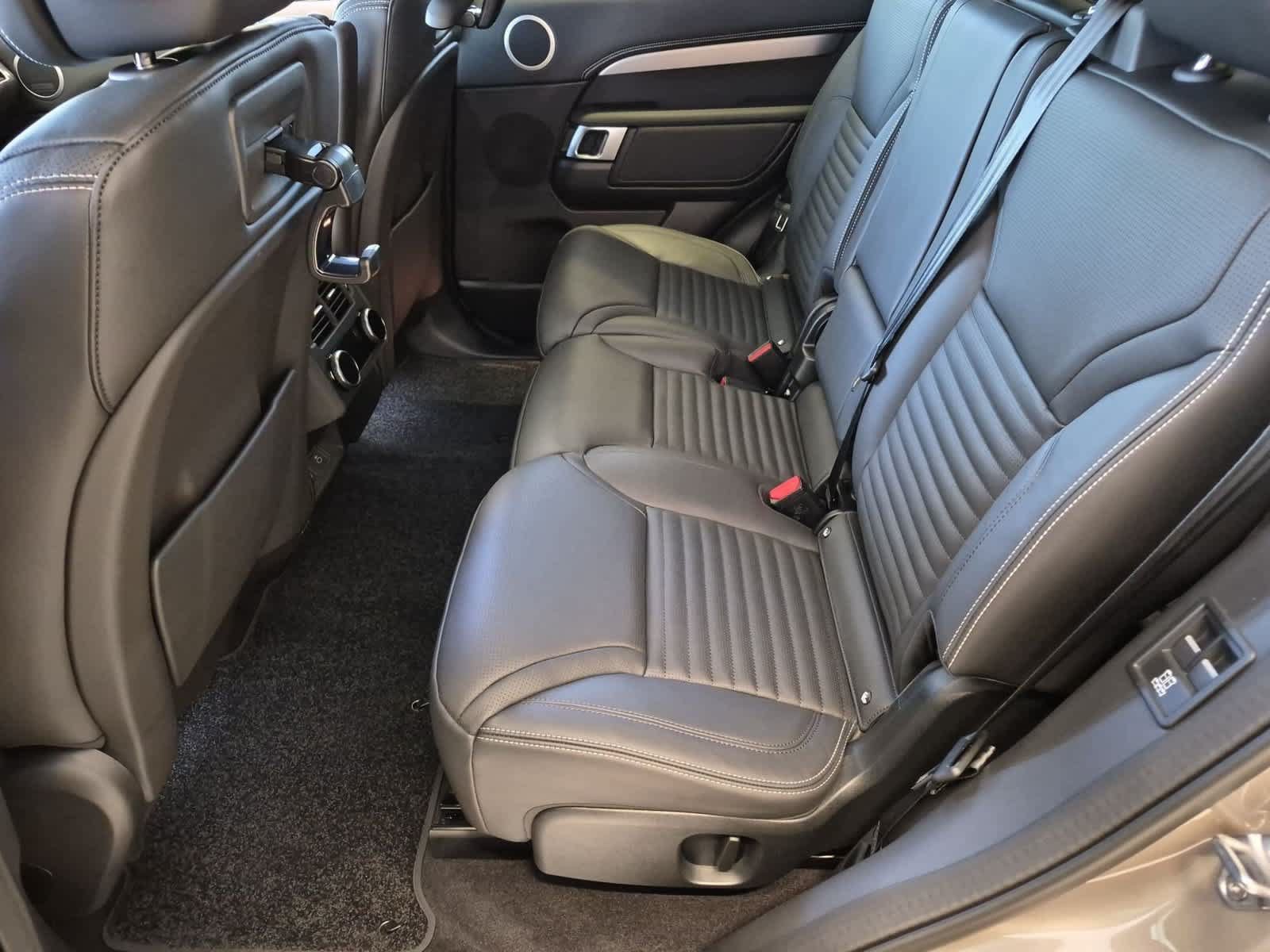 New 2026 Land Rover Discovery Dynamic SE AWD/4WD image 20