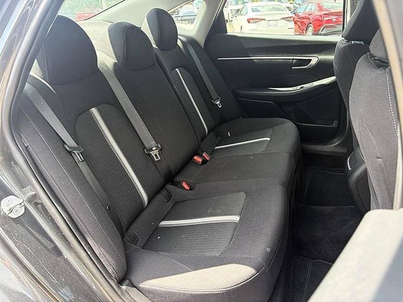 Used 2025 Hyundai Sonata SE FWD image 40