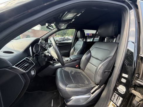Used 2017 Mercedes-Benz GLS 550 4MATIC image 7