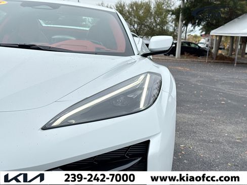 Used 2025 Chevrolet Corvette Z06 w/ Chrome Exterior Badge Package image 9