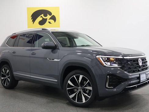 New 2026 Volkswagen Atlas SEL Premium R-Line AWD/4WD image 2