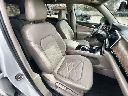 Used 2024 Volkswagen Atlas SE image 27