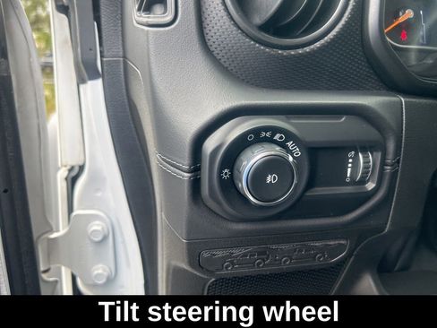 Certified 2024 Jeep Wrangler Unlimited Rubicon image 38