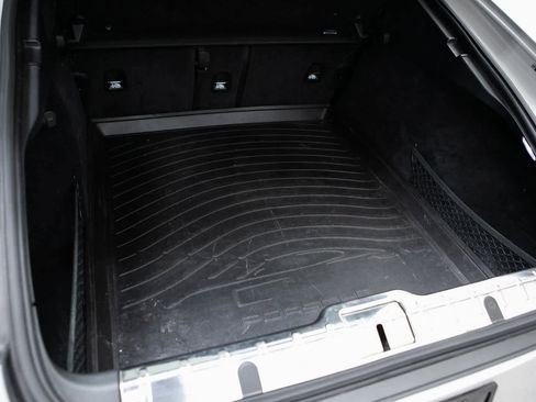 Certified 2022 Porsche Panamera Platinum Edition image 31