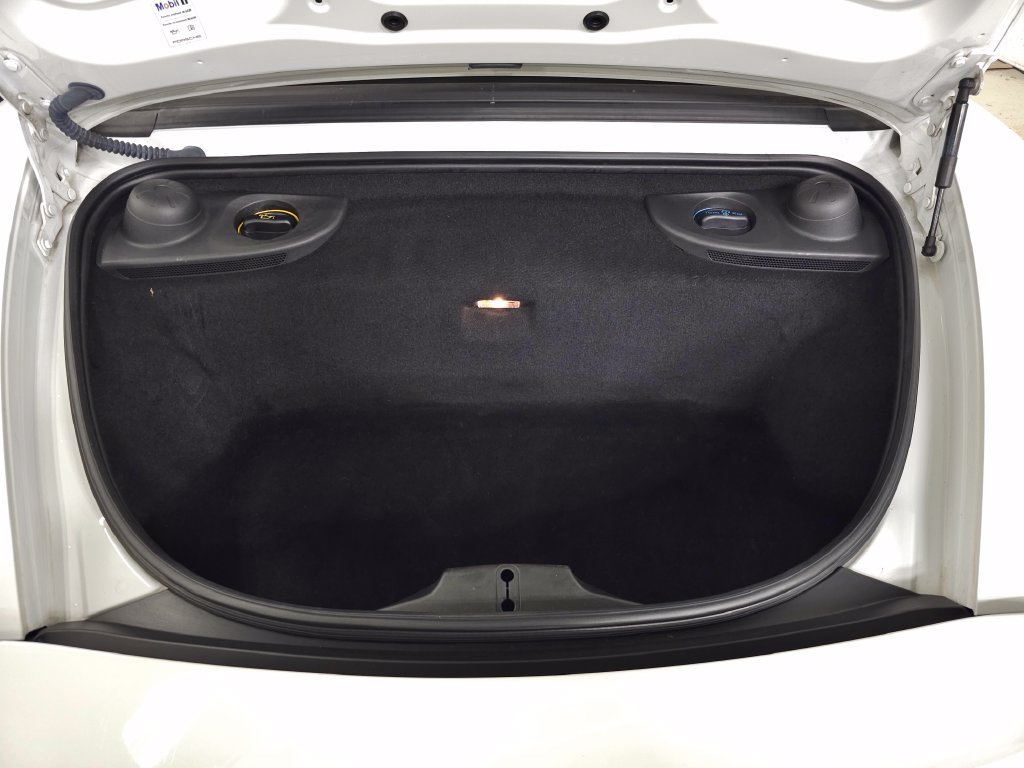 Used 2019 Porsche 718 Boxster RWD image 8