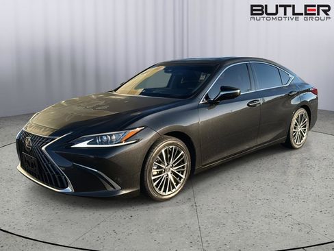 Certified 2022 Lexus ES 350 w/ Premium Package image 2