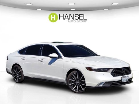 Used 2025 Honda Accord Touring image 1