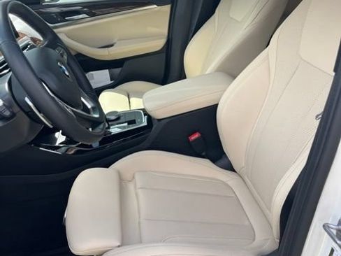 Used 2024 BMW X3 sDrive30i w/ Premium Package w/ZPA RWD image 3