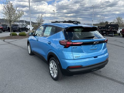 New 2027 Chevrolet Bolt LT w/ Comfort Package image 5