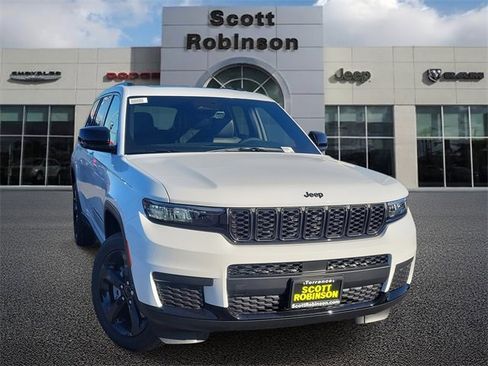 New 2025 Jeep Grand Cherokee L Altitude image 1