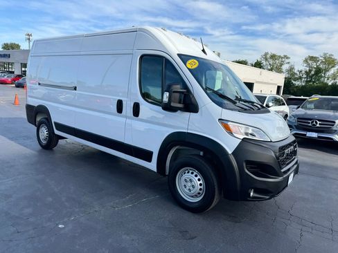 Used 2026 RAM ProMaster 2500 w/ Convenience Group FWD image 6