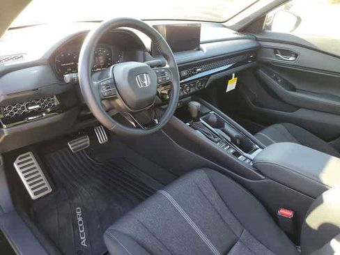 Used 2024 Honda Accord Sport image 19