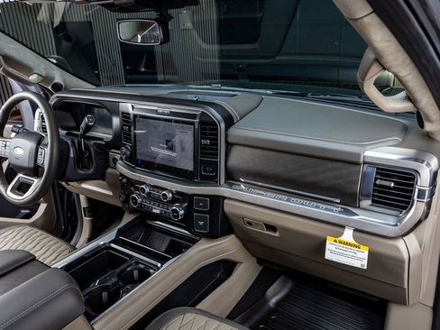 Used 2026 Ford F450 Platinum w/ Platinum Plus Package image 18