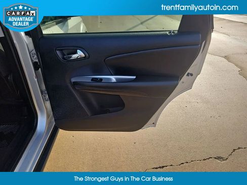 Used 2014 Dodge Journey SE w/ Flexible Seating Group image 37