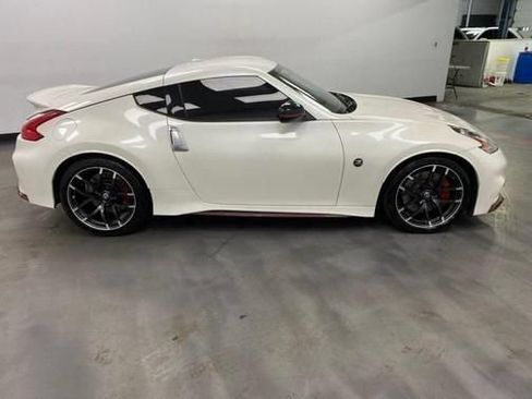 Used 2016 Nissan 370Z NISMO RWD image 8