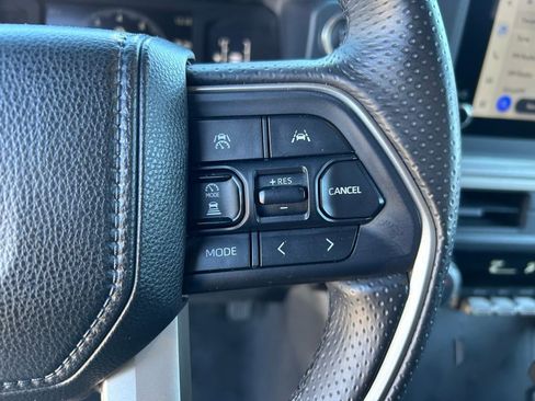 Used 2025 Toyota 4Runner SR5 image 24