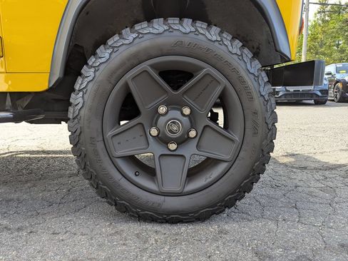 Used 1997 Land Rover Defender 90 AWD/4WD image 40