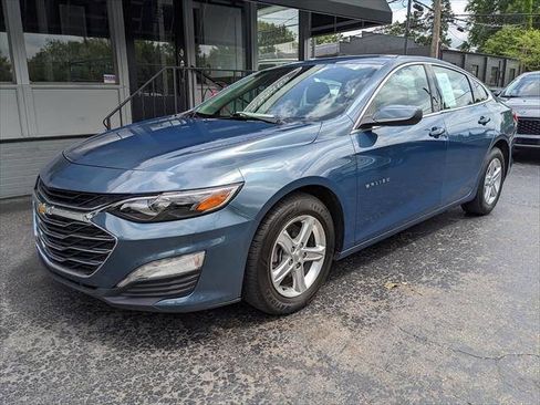 Used 2024 Chevrolet Malibu LT FWD image 1