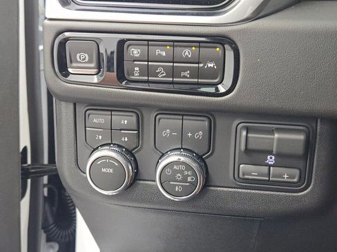 New 2026 GMC Yukon XL Elevation w/ Elevation Premium Package image 31