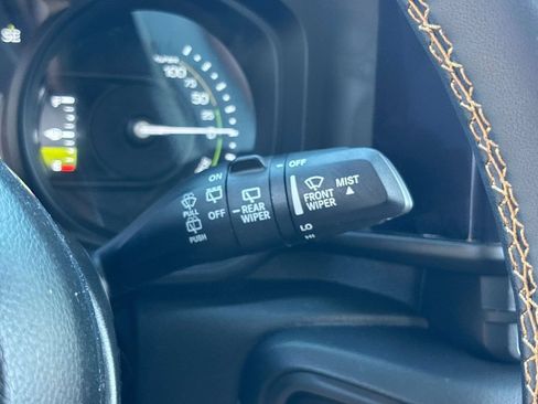 Used 2024 Jeep Wrangler Unlimited Sahara w/ Technology Group AWD/4WD image 32